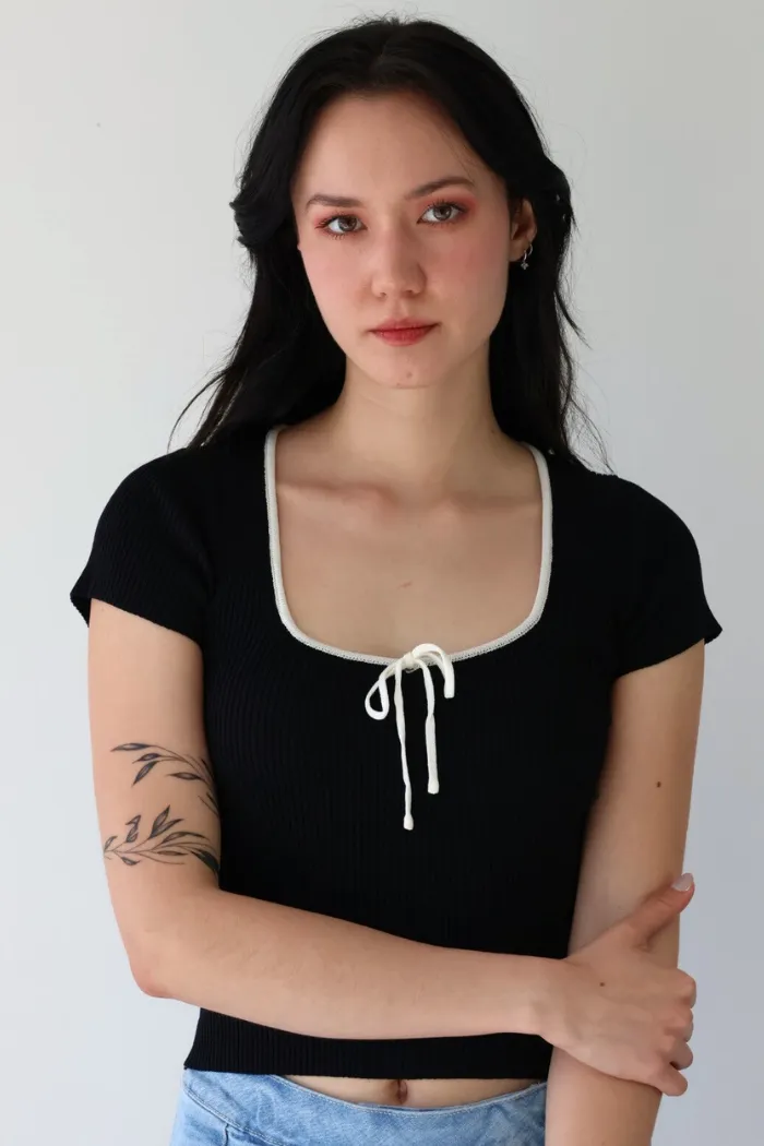 Front Tie Ribbed Top in Black