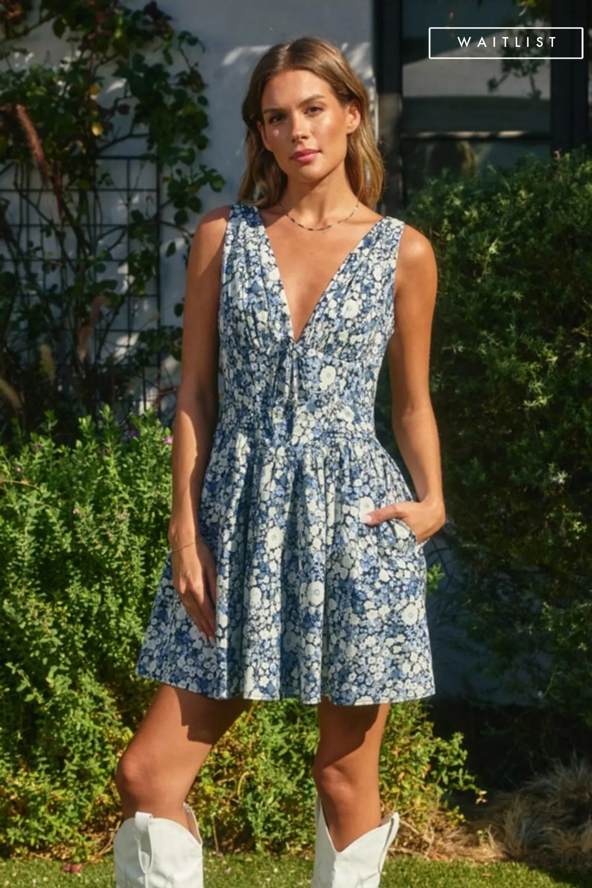 Waitlist 1/22 ♥ Jolie Sleeveless Corset Floral Print Mini Dress Navy